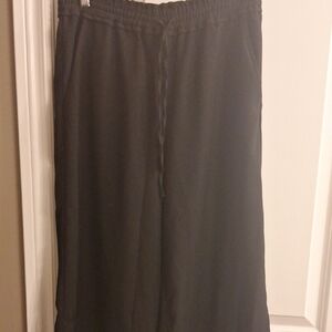 Black Wide-Leg Ankle Pants